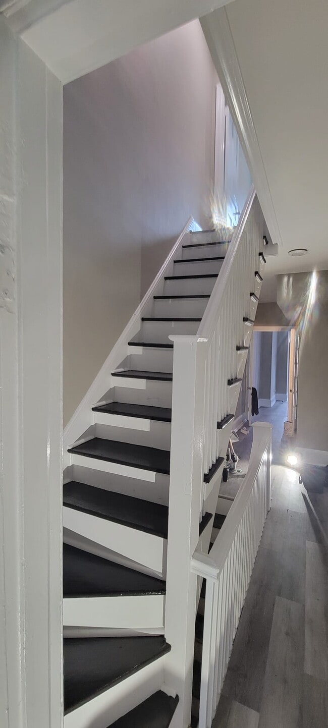 Photo - 2248 N Park Ave Unit 2 - Upstairs