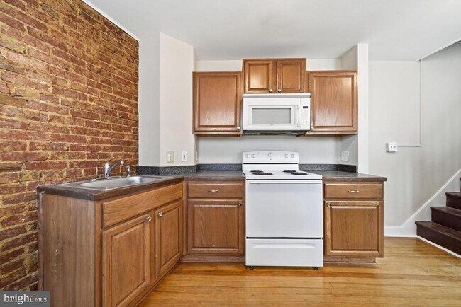 403 W South St