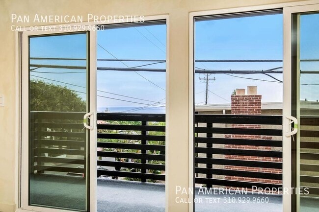 Photo - 1105 N Pacific Coast Hwy Unit B