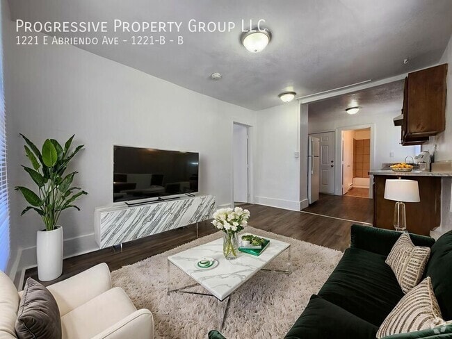 Building Photo - 1221 E Abriendo Ave Unit B Rental