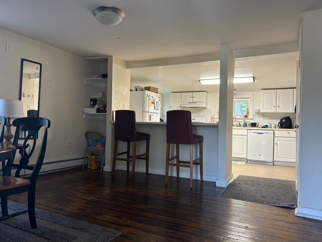 Building Photo - 96 Vine St