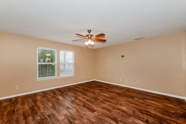 Photo - 6639 W Philadelphia Dr