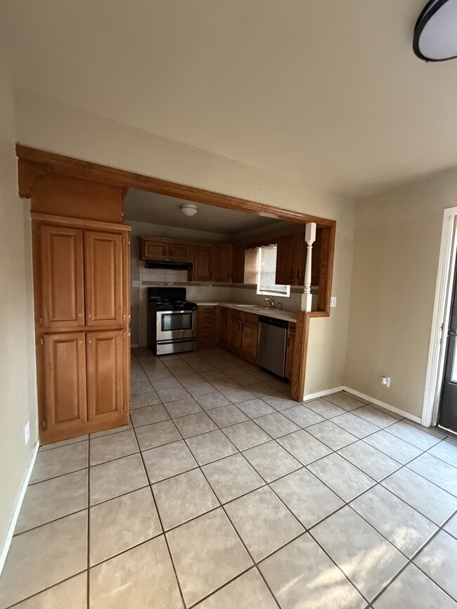 Photo - 3200 Lyon Blvd