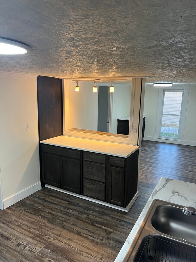 Photo - 1624 Mayo Ave