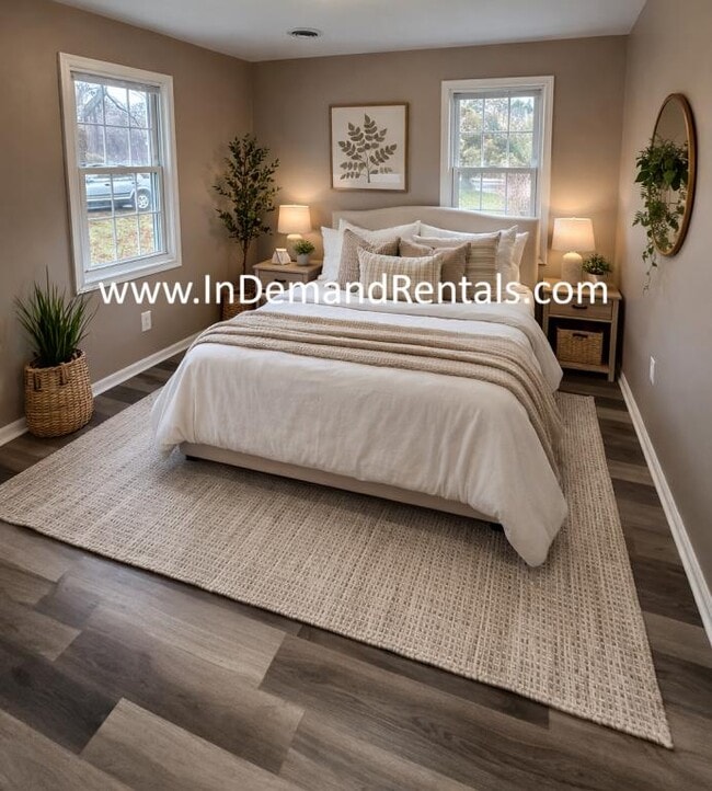 Photo - 325 Malaga Park Dr