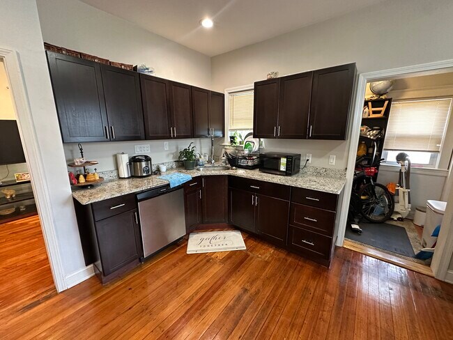 Photo - 45 Coburn St Unit 2