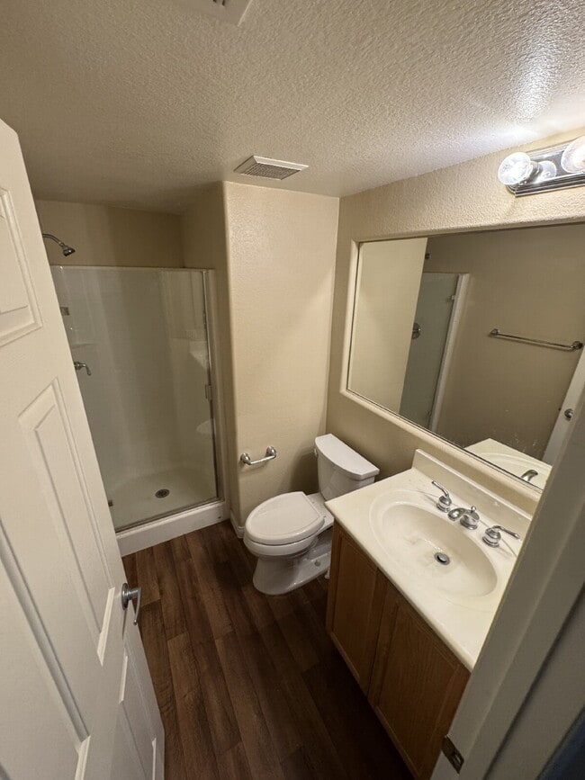 Photo - 4 Bed, 3 Bath with Bed down