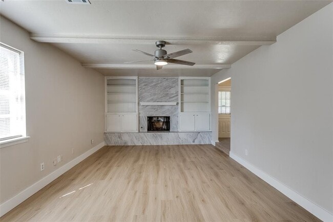 4901 Washington Square