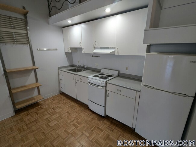 Photo - 61 Brookline Ave Unit 207