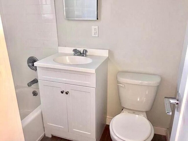 Photo - 215 E Broadway