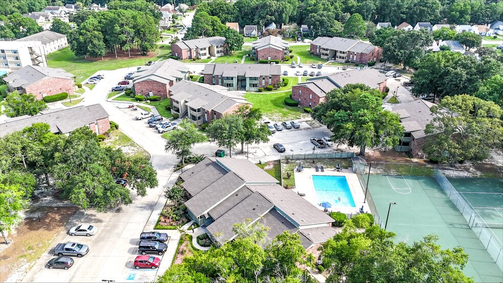 Pines on the Bay Apartments