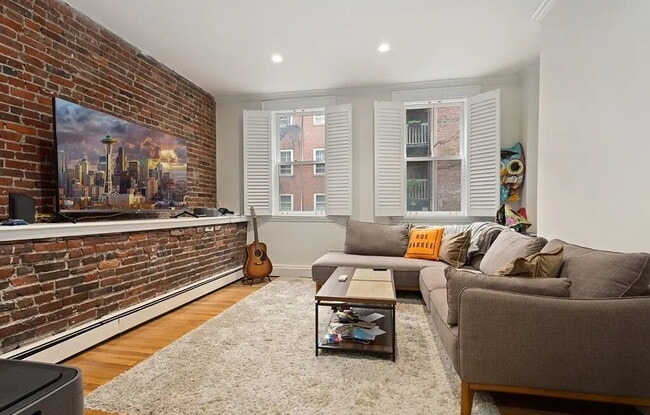 Building Photo - Secure This Beautiful Unit Today