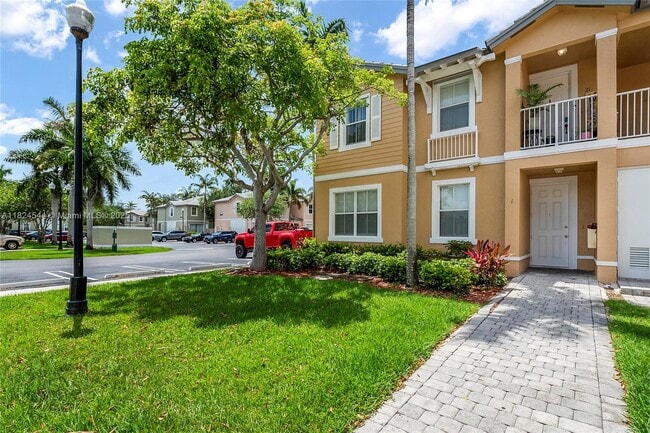 Photo - 230 SE 29th Ave Condo Unit 1