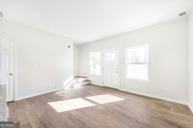 Photo - 1635 2nd St