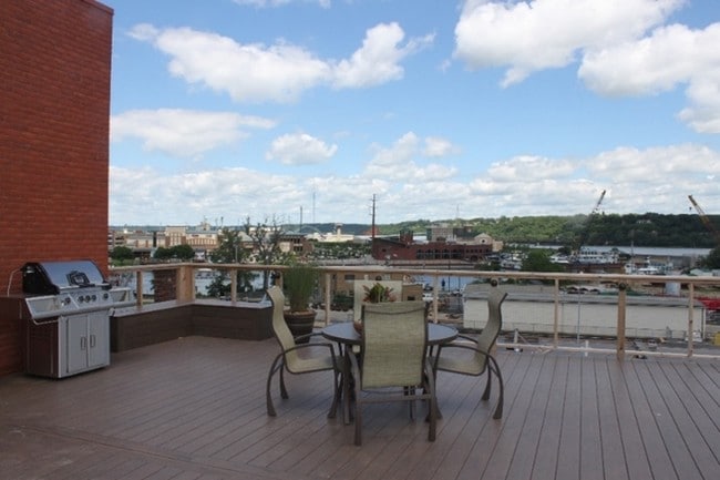 Terraza en la azotea - Riverworks Lofts