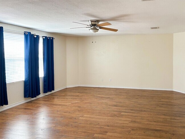 Photo - 2013 Shawnee Trail