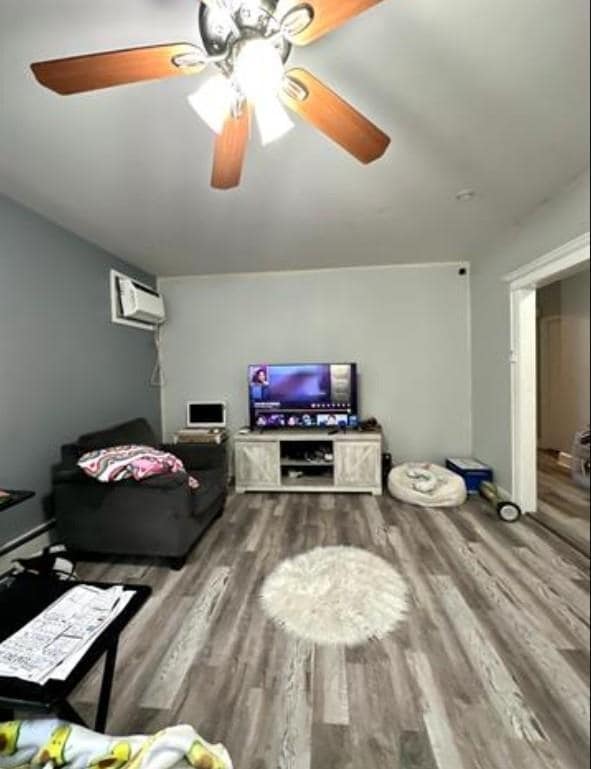 Photo - 9127 Newkirk Ave Unidad 1