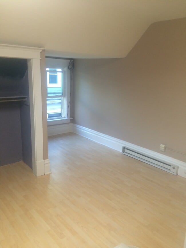 Photo - 312 Cobun Ave Unit Apt. 7