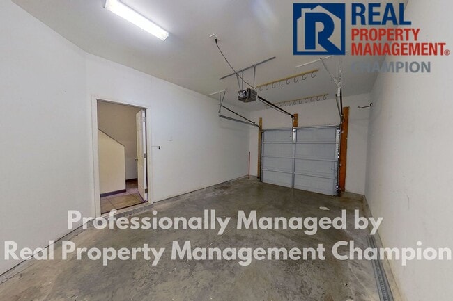 Photo - Beautiful Two Story Townhome with Lots of Storage!!