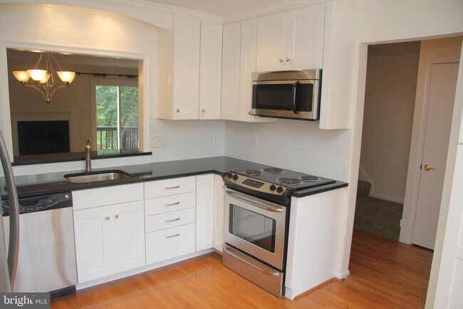 Photo - 3804 Vermont Ct Townhome