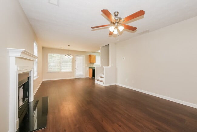 Photo - 1002 Allegiance Dr