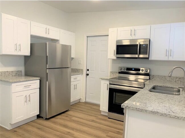 Photo - Adorable remodeled 3 bedroom 1 bath in Winter Haven