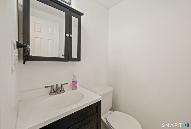 Photo - 124 Court St Unit 505