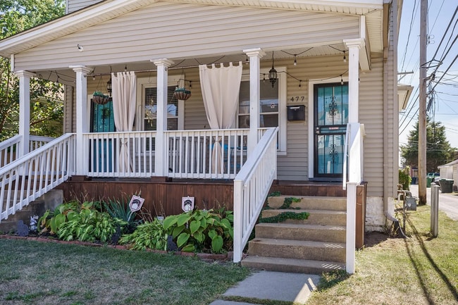 Photo - 477 E Gates St