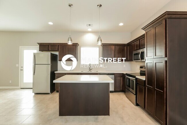 Photo - 3 Bedroom Pet-Friendly Home in Phoenix, AZ...