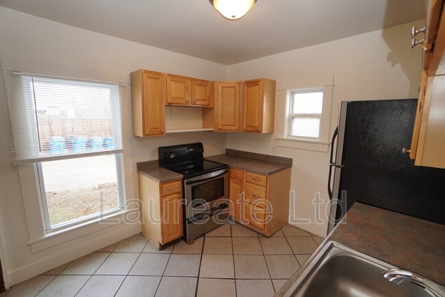 Photo - 2442 Benton St