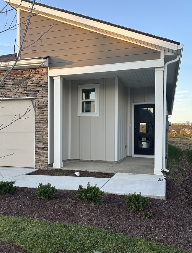 Building Photo - 1021 Royal Gorge Private Ct