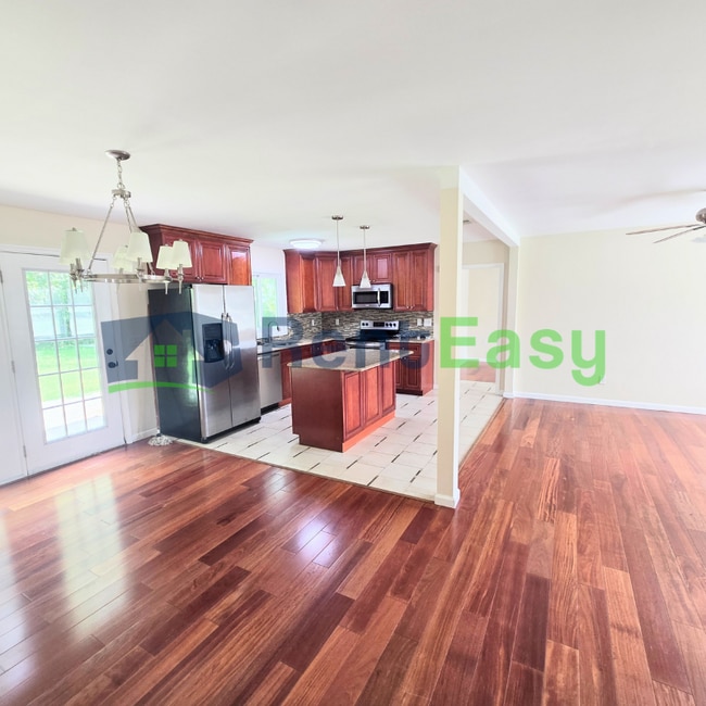 3129 Woodbaugh Dr
