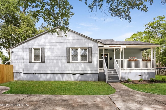 Photo - 2157 Sheridan St