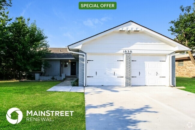 Building Photo - 1030 W Churchill Way Rental