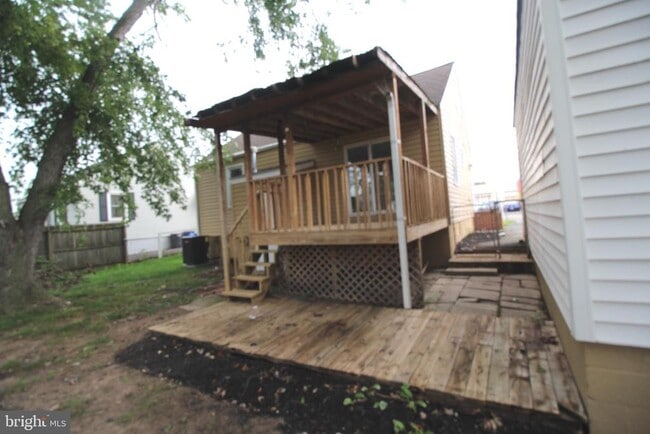 Photo - 548 S Marlyn Ave