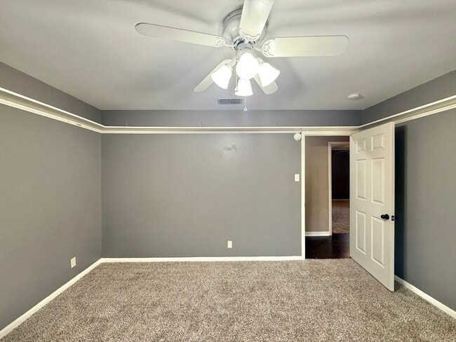 Photo - Available Now! Spacious 4 Bed/3 Bath Home in Tyler! Hot Tub!