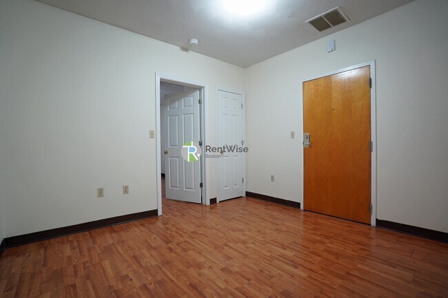 Photo - 81 Essex St Unit 41