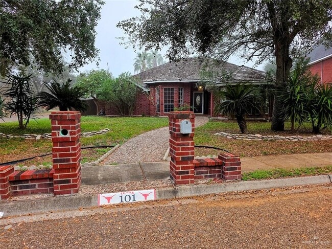 Building Photo - 28 Warbler Ave