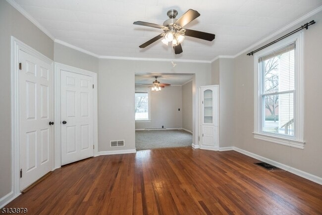 Photo - 627 Washington St