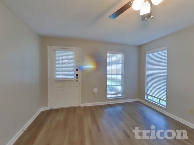 Photo - 11011 Greenaire Dr