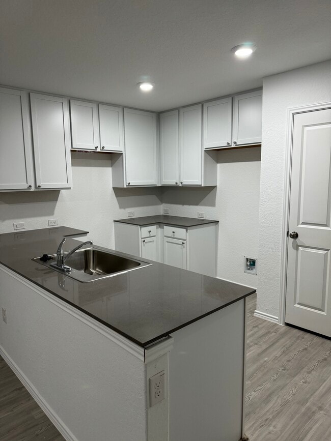 Photo - 7646 Chancery Gate