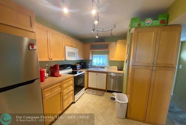 Photo - 9220 S Hollybrook Lake Dr Condo