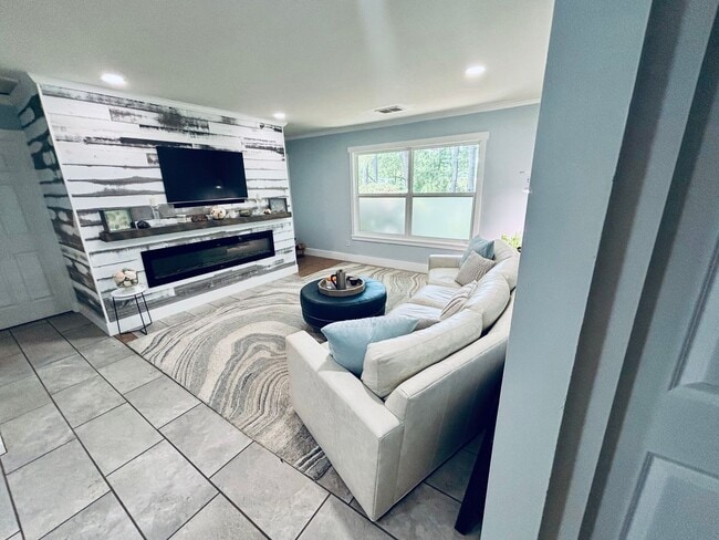 Photo - 2 Bedroom, 2 Bathroom Condo in Woodscape -...