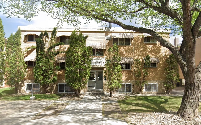 Building Photo - 3837 Retallack St Unit 1