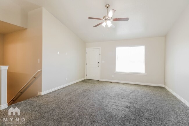 Photo - 2251 E Maple Dr