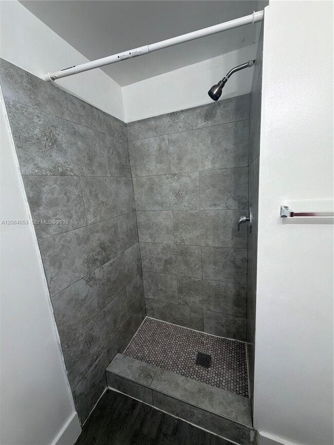 Photo - 1843 Dewey St Unidad 108