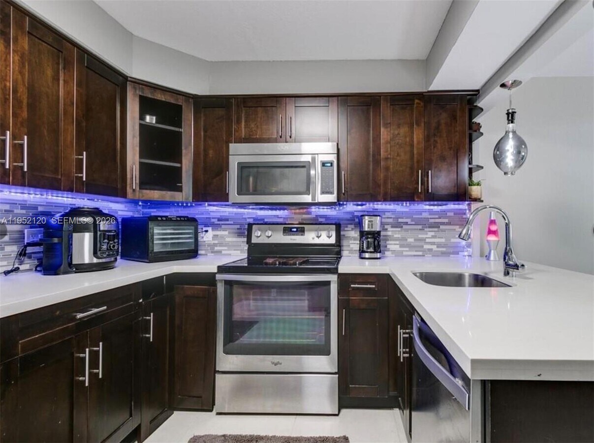 Photo - 227 Wimbledon Lakes Dr