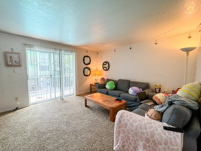 Photo - 724 W 1720 N