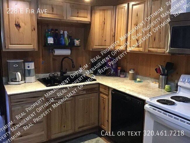Photo - 228 E Fir Ave