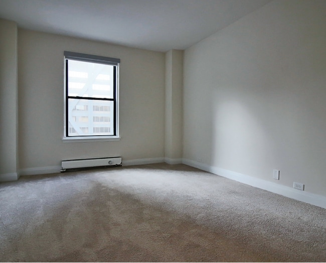 Photo - 212e E Chestnut St